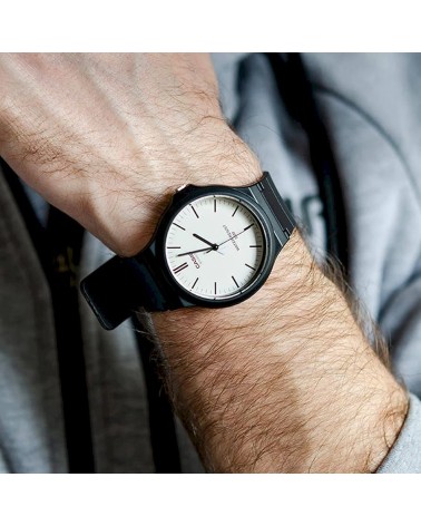 Reloj Casio Analógico XL Esfera Blanca