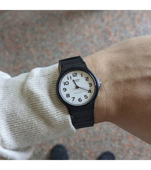 Reloj Casio Analógico Clásico Blanco Grande