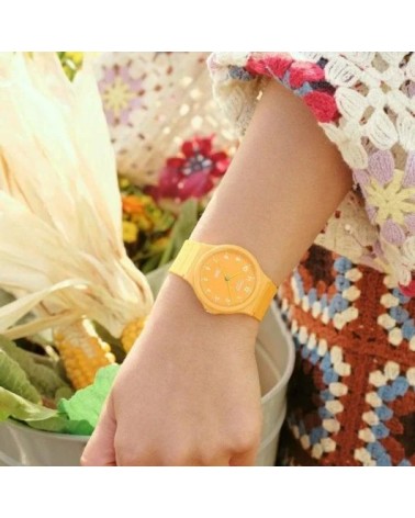 Reloj Casio Analógico Retro Amarillo