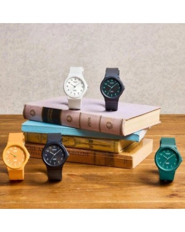 Reloj Casio Analógico Retro Amarillo